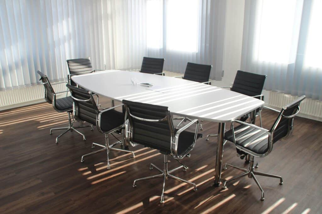 LIZ Smart Office | LIZ Meetingroom App | empty conference room
